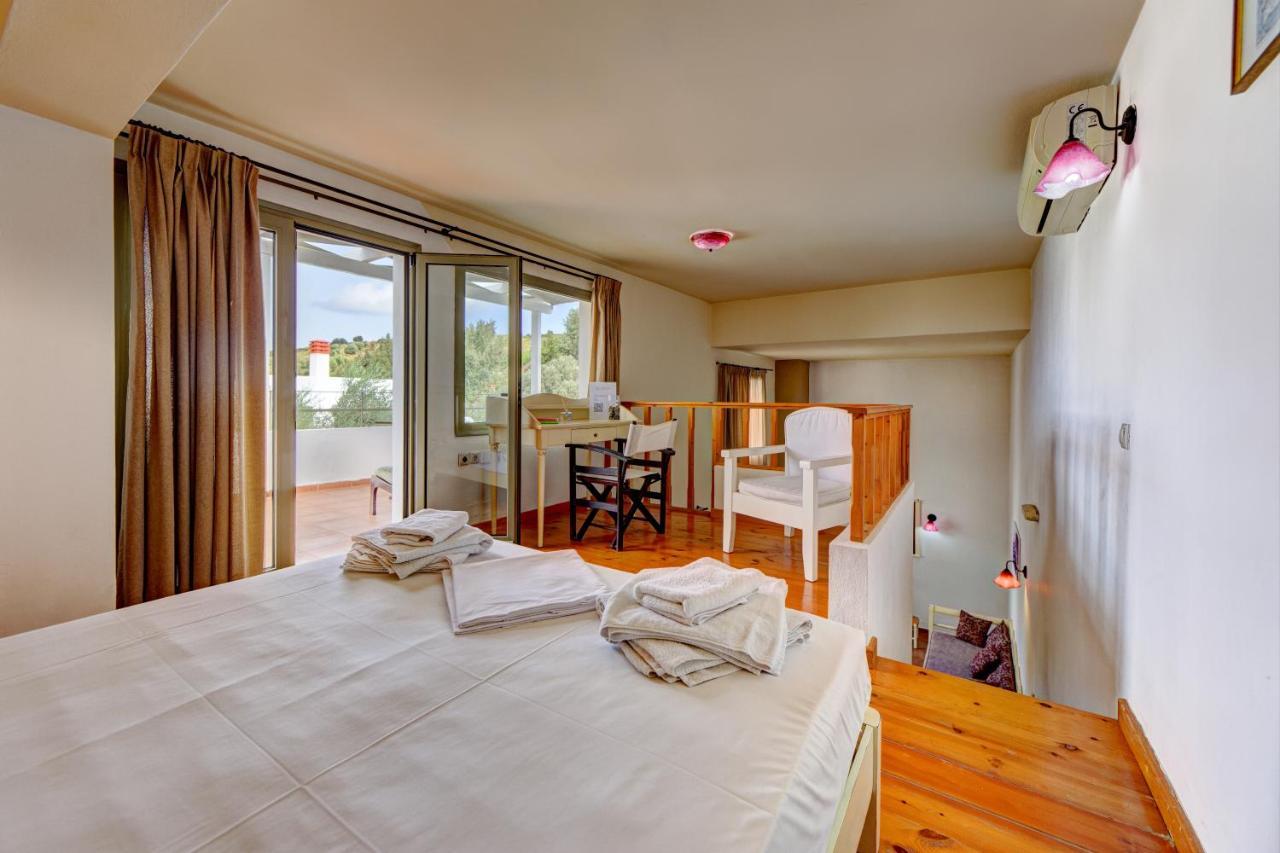 Mourtzanakis Residence - Traditional Eco Hotel In Achlada Ngoại thất bức ảnh