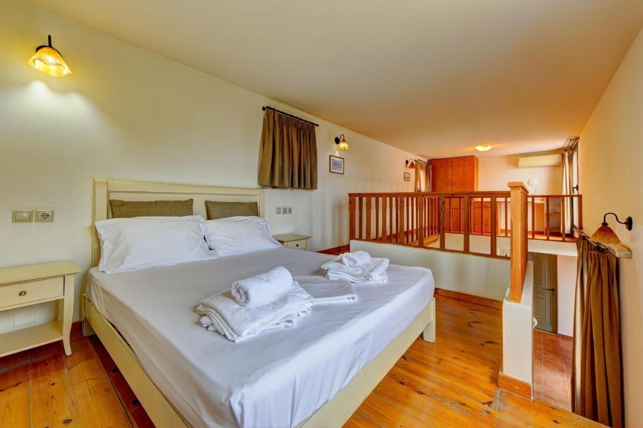 Mourtzanakis Residence - Traditional Eco Hotel In Achlada Ngoại thất bức ảnh